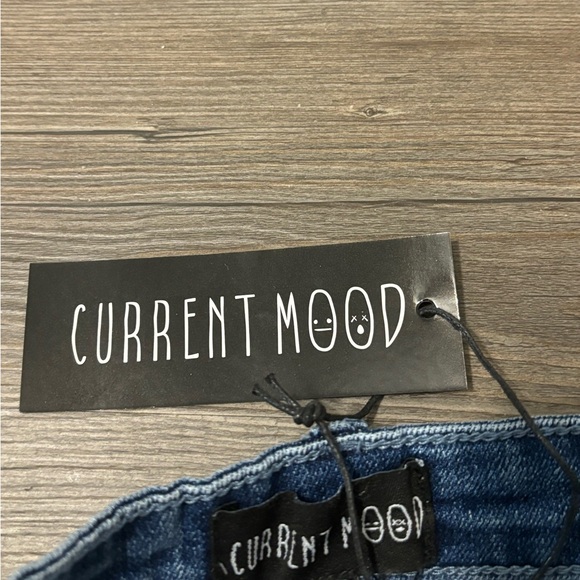 NWT Dolls Kill / Current Mood Happy Daze Denim Shorts - Picture 3 of 4